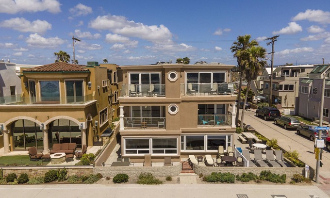 Central Mission Beach Condo | Fabulous Mission Beach Oceanfront 3BR Condo! Family Friendly!