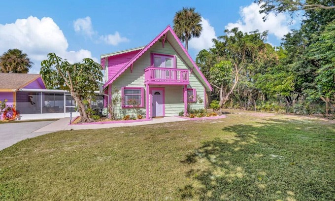 Indian River Estates House | Fabulous Poolside Paradise