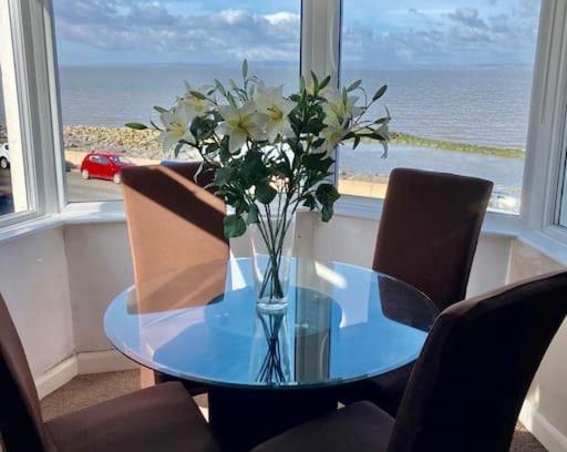 Bare Apartment | fabulous sea views and sunsets