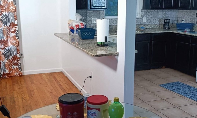 Newark House | Fada Guest House 38 Yates Ave Newark NJ