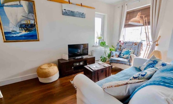 Portland House | Fair Winds at Chesil Beach