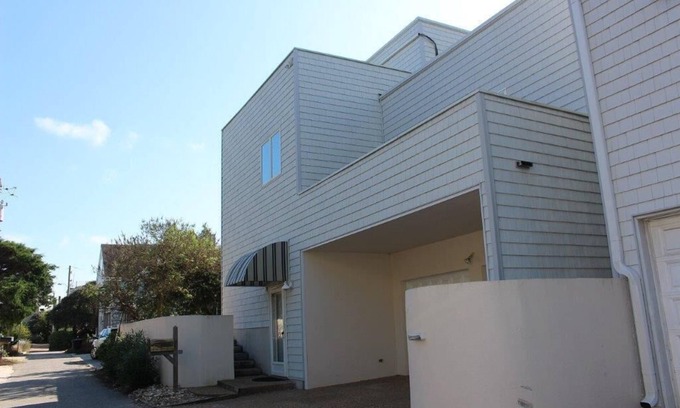 Northeast Virginia Beach House | Fairbanks House with beach access just steps from your front door