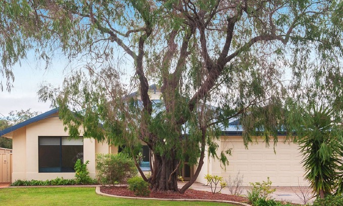 Geographe House | FAIRVIEW - Central Getaway to Busselton