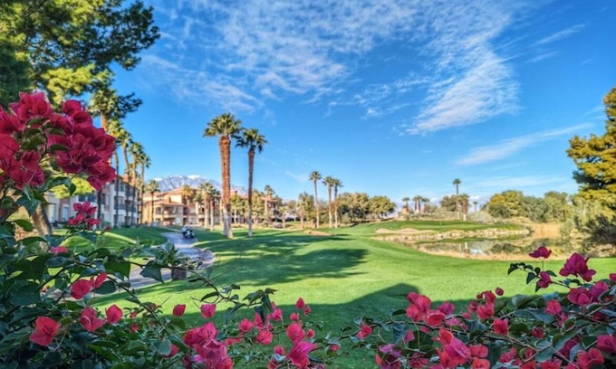 Palm Desert Resort | Fairway Villa Golfers Paradise