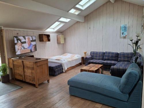 Lamorteau House | Fairytale Escape in Lamorteau, cleaning included