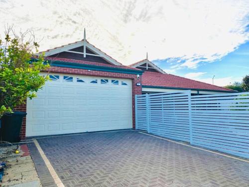 Falcon House | Falcon Estuary Escape