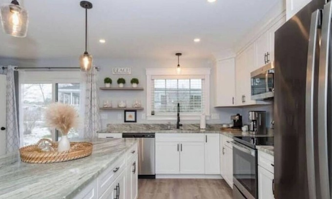 Ogunquit - Wells House | Fall Dates Kid & Dog Friendly Gas Firepit Beach Close Coffee Bar