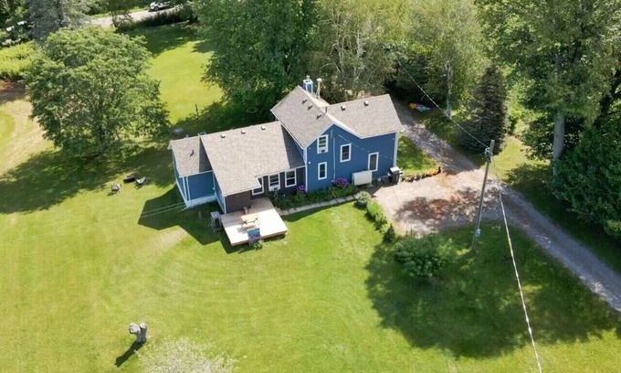 Cramahe Other | Fall Farmhouse Retreat -Hottub/BBQ/Stargaze