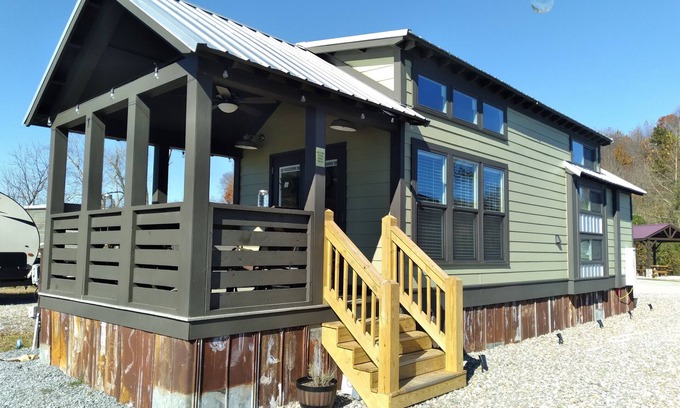 Morganton Cabin | Fall Fun in Blue RidgešMins from Downtown Activities