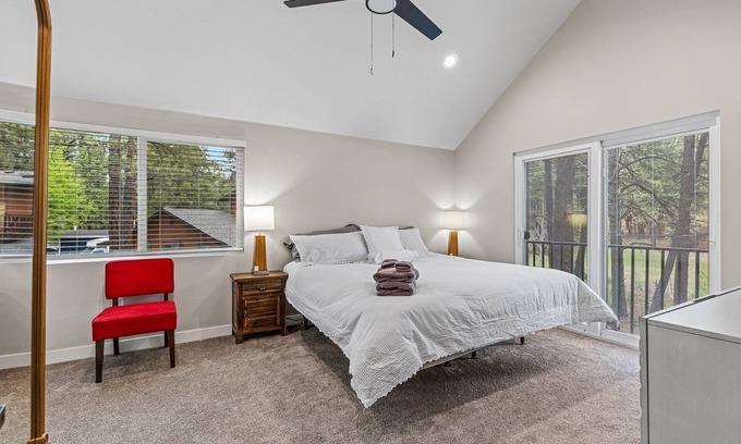 Flagstaff Cabin | Fall in Flagstaff | Enjoy our Local Discounts
