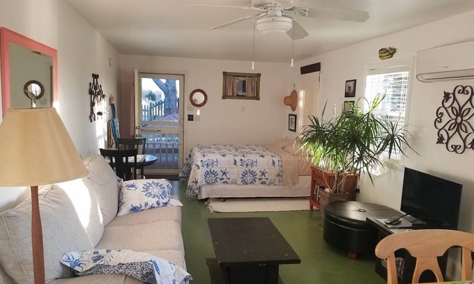 Nags Head Apartment | Fall Rates are Back! Charming Spacious Bungalow. Lots of thoughtful extras!