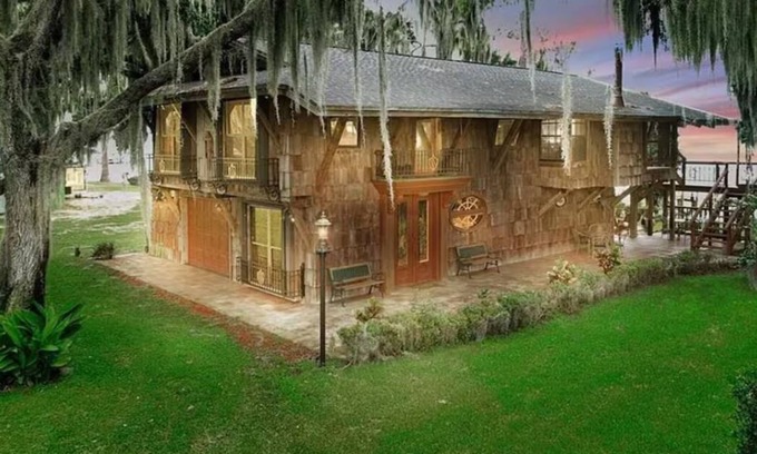 Lake Placid House | FALL SALE - 30% off Beautiful Lake June Home