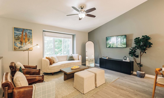 Blaine House | Fall Twin Cities Suburban Retreat: 4BR with Game Room & Big Yard Near NSC & TPC