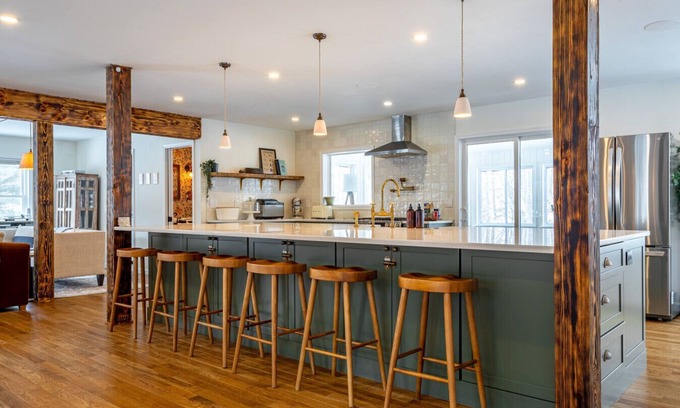 Roscoe Apartment | Fall & Winter Comfort in Roscoe Mountain Home
