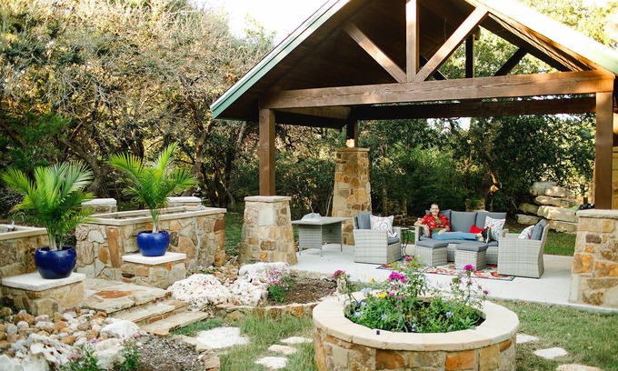 Austin House | Fall/Winter Escape 30% Off 3rd Night w/2-Nt. Stay, Oct–Feb ’26 Excludes Holidays