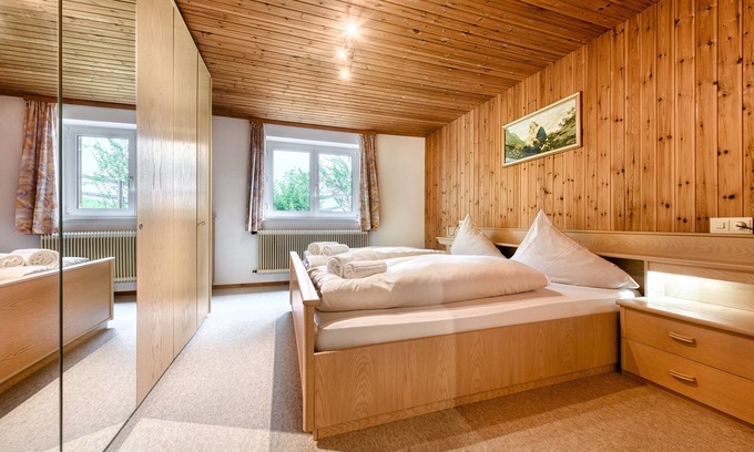 Buerserberg Apartment | Familienferienwohnung Bürserberg Dorf