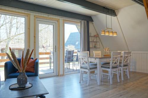 Bad Arolsen House | Familienurlaub im Wald am Twistesee Ferienhaus 105 nur 300 m zum See - Grill & Waschmaschine & hundefreundlich - Twistesee-Ferien