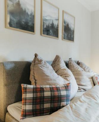 Kuestelberg Apartment | Familienurlaub pur III KINDER UND JUGENDLICHE bis 17 frei III HUND willkommen III SAUNA im Haus III Natur direkt vor der Tür III nah an Winterberg für Ski Wandern und Abenteuer