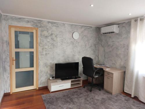 Chalon-sur-Saone Apartment | Famille House 101