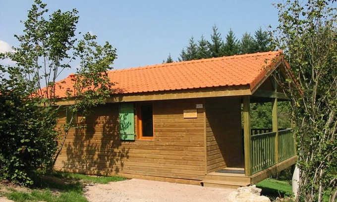 Les Noes Cottage | Family Chalet in Monts de la Madeleine with Terrace, Pets Allowed