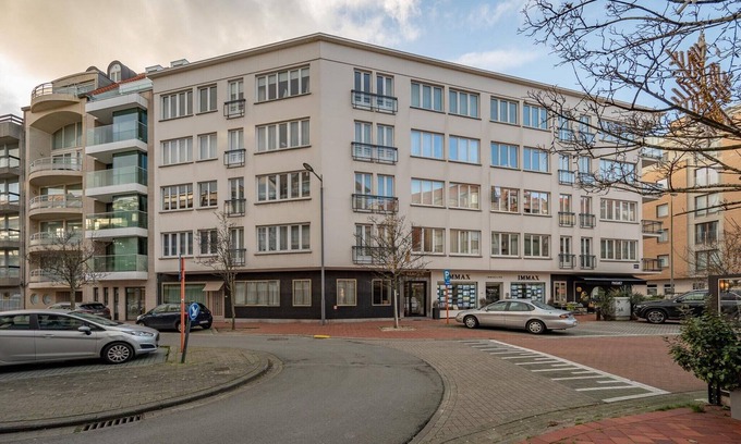 Knokke Apartment | Family Comfort Near Beach