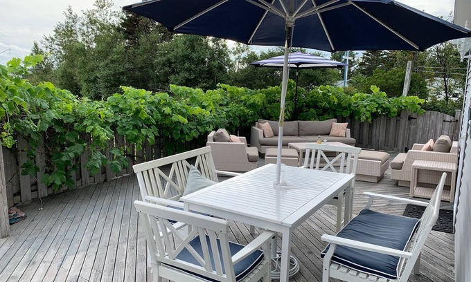 Cap-Pele Ski Chalet | Family cottage by the ocean in Maritimes. Pet-friendly!