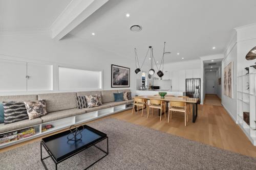 New Farm Apartment | Family-Friendly 3-Bed Apartment in New Farm