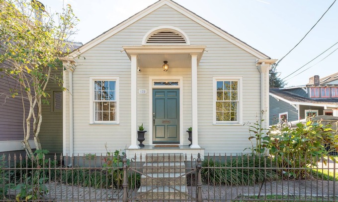 Algiers Point House | Family Friendly 3BR w Parking in Historic Neighborhood, Near French Quarter