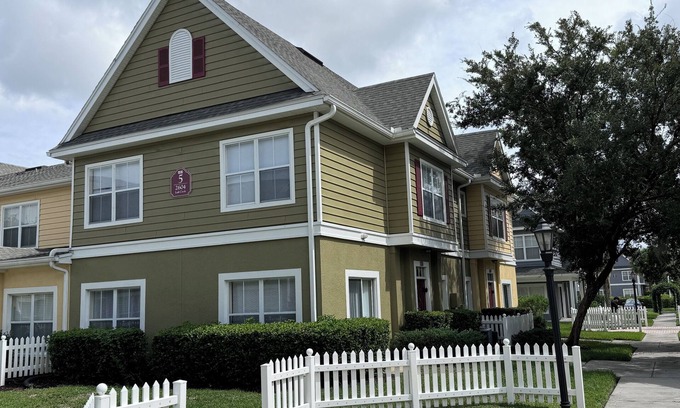 Kissimmee House | Family-Friendly 4BR/3BA Townhome, Resort Amenities near Disney