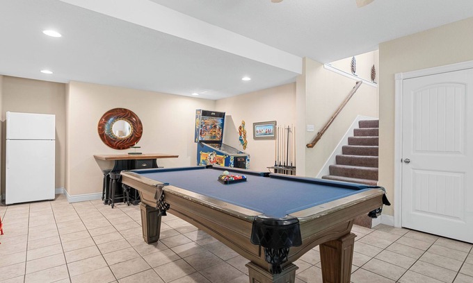 Hollister House | Family-Friendly 6BR Branson Getaway w/Hot Tub & Games