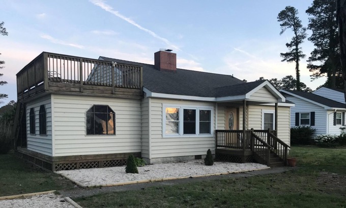 Onancock Cottage | Family-Friendly Bay View Home With Private Beach