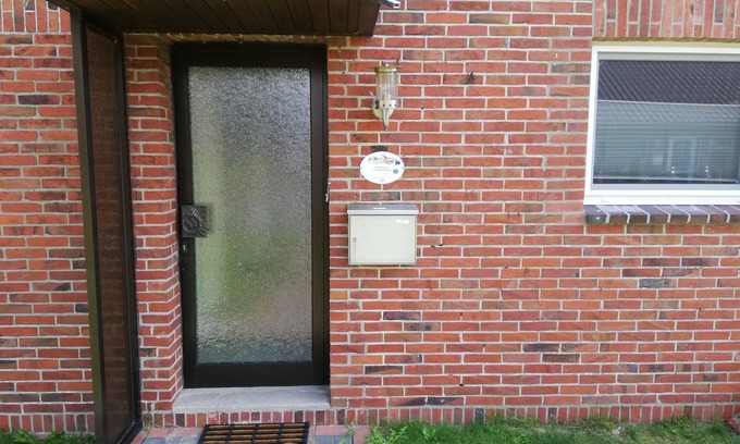 Nordseebad Burhave Apartment | Family-friendly, for up to 3 people, pets allowed, close to the beach