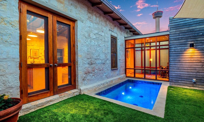 Downtown San Antonio House | Family-Friendly Historic Southtown Pool House