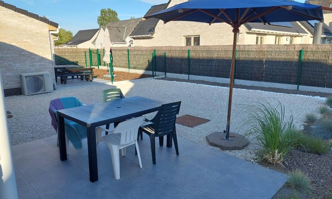 Koksijde House | Family-friendly home on park near the sea