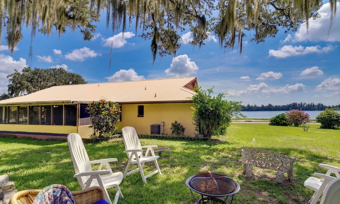 Florida South Atlantic Coast House | Family-Friendly Home on Lake Tulane: Great Views!