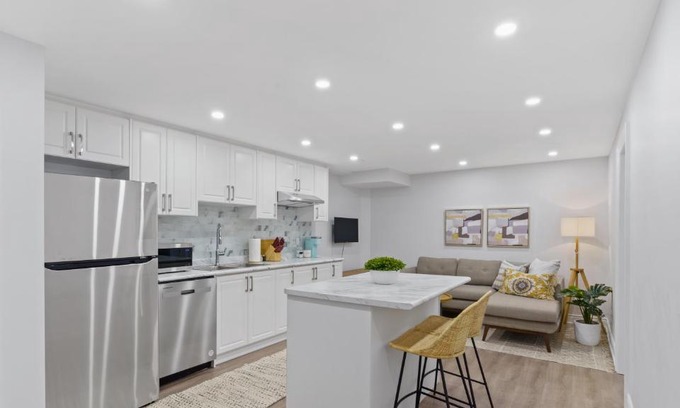 Durham Region Apartment | Family Friendly - HOT TUB - Near Toronto & UOIT