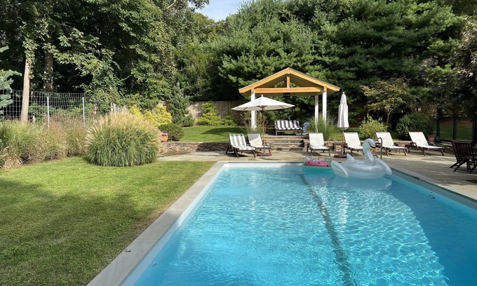 Springs House | Family Friendly House in beautiful East Hampton, protected with power generator