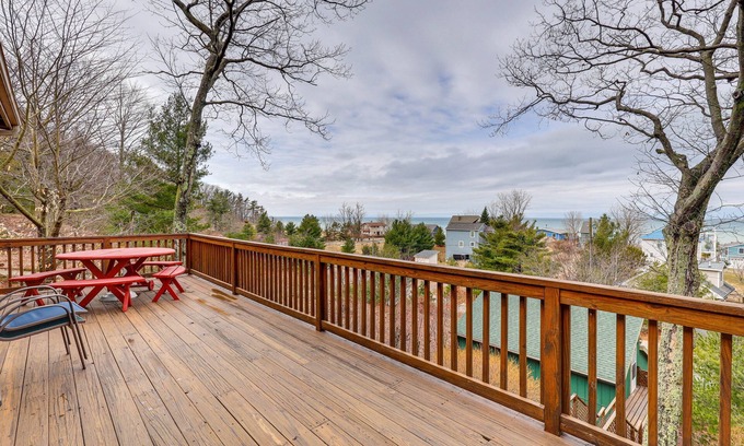 Shelby Cottage | Family Friendly Mears Cottage - Walk to the Beach!