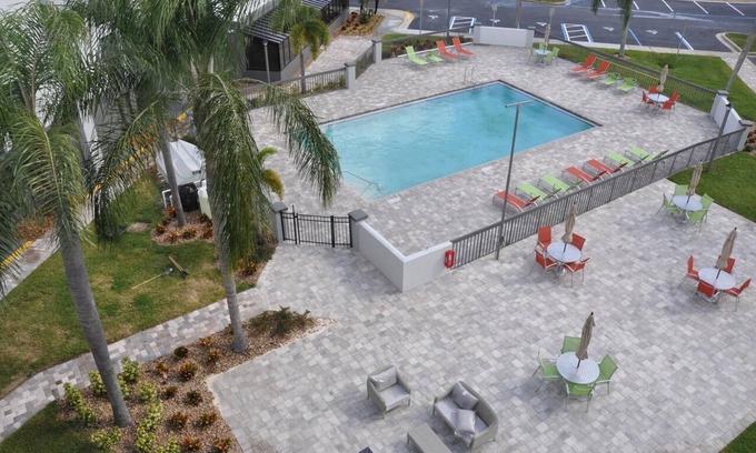 Florida Central Atlantic Coast Hotel | Family-Friendly Orlando Stay Near Celebration, Magic Kingdom & Dining at Disney