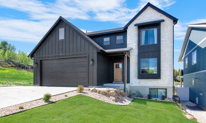 Harbor Village House | Family-friendly Retreat w/Hot Tub, Games & Views!