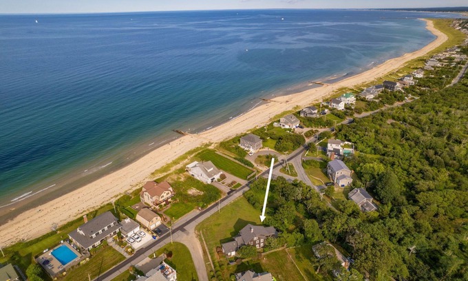 Sagamore Beach House | Family-Friendly Sagamore Beach Cottage Escape