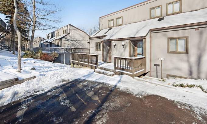 Village at Camelback House | Family-friendly townhome w/shared hot tub, indoor pool, central AC - near slopes