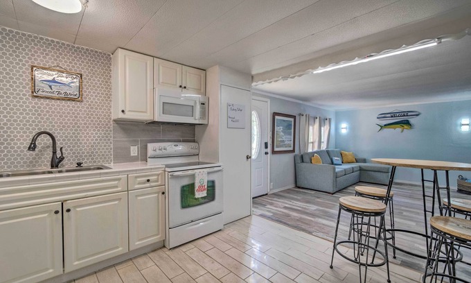 Yankeetown House | Family-Friendly Yankeetown Home w/ Grill!