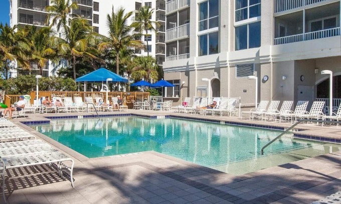 South Island Hotel | Family Getaway | Beachfront Unit with Pool for a Perfect Stay!