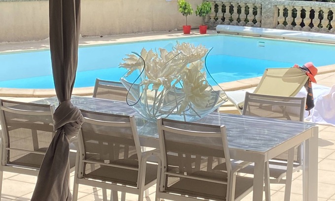 Castillon-du-Gard Other | Family holiday property up to 20p with gites 2kms from the Pont du Gard