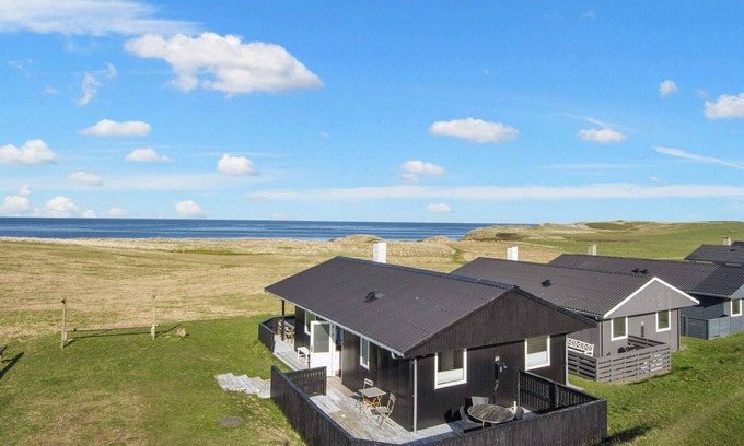 Trans House | Family Holiday Home by North Sea