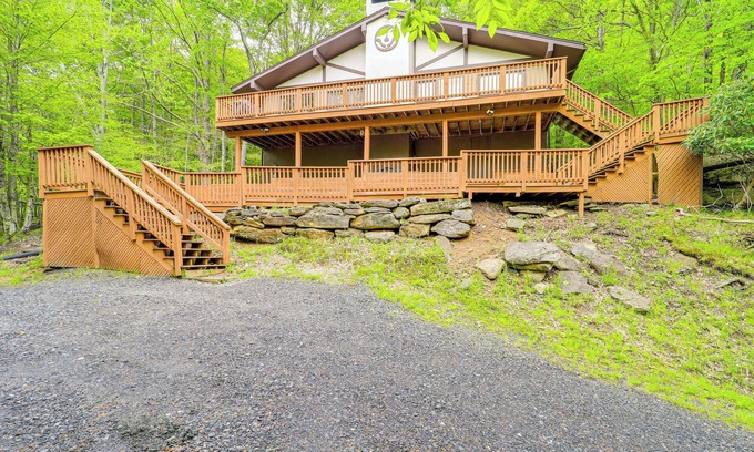 Charter Hills House | Family Home ~ 2 Mi to Beech Mountain Ski Resort!