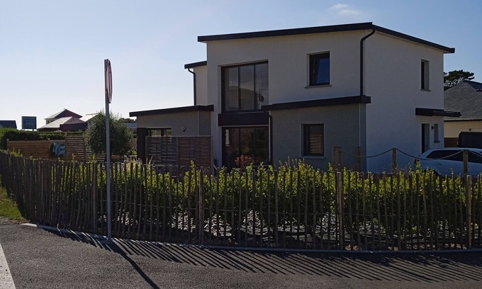 Cleder House | Family home 300 m from Les Amiets beach - Available from 01/08 to 17/08.