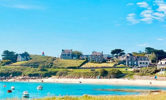 Landunvez Villa | Family home - Breathtaking sea view - 5 bedrooms (8/10 people)