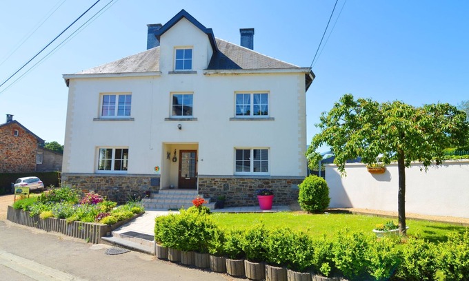 Tillet House | Family Home in Sainte ode